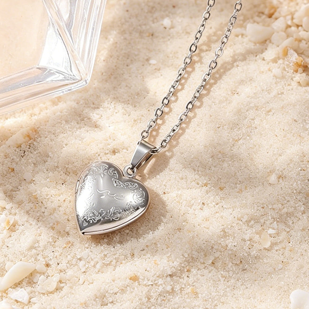  HilalHaven Engraved Heart Locket Pendant Necklace - Silver Heart - image 0