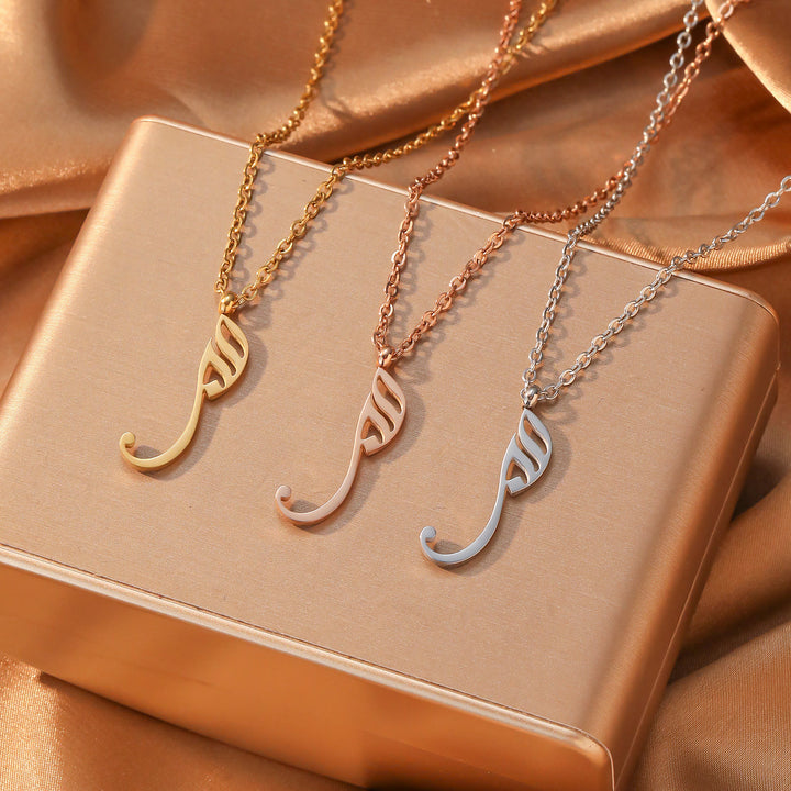 HilalHaven Streamlined Diwani Hubb‑Letter Pendant Vacuum‑Plated Alloy Adjustable Necklace - image 1