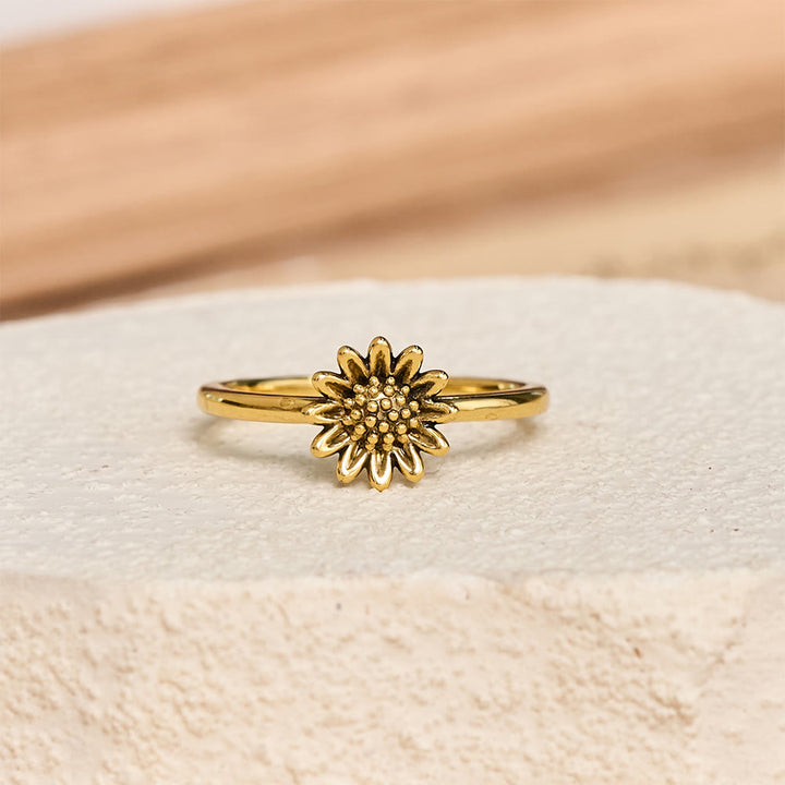 HilalHaven Single‑Blossom Daisy‑Accent Slim‑Band Ring - Golden - US11 - image 9