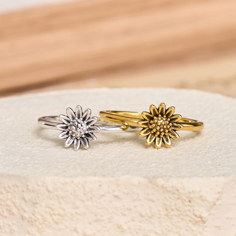 HilalHaven Single‑Blossom Daisy‑Accent Slim‑Band Ring - image 1