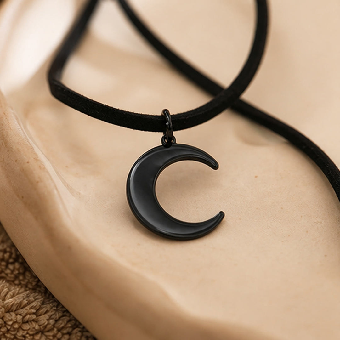 HilalHaven Quiet Arc Crescent Form Plain Velvet‑String Minimalist Casual Necklace - Black - image 1