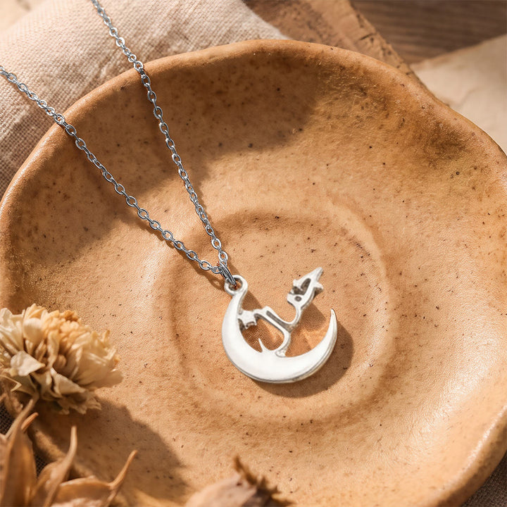 HilalHaven Crescent‑Star Framed Custom Arabic‑Name Pendant Necklace - image 8