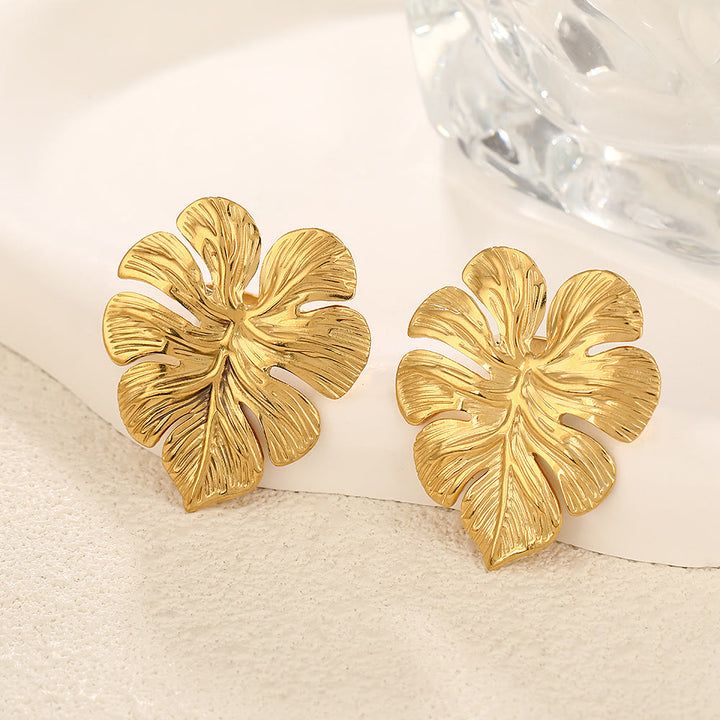 HilalHaven Frond Poise Embossed Symmetrical Foliage Statement Ring - image 0