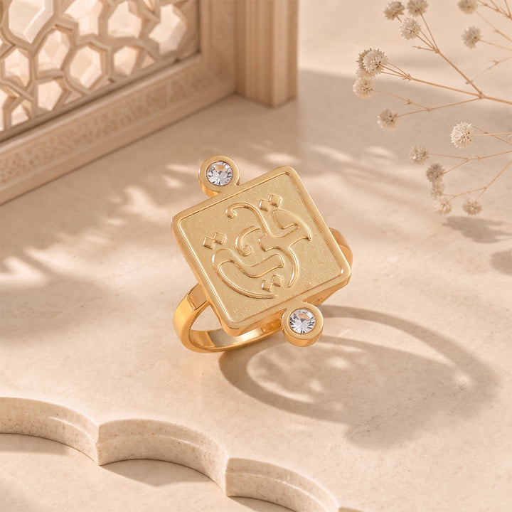 HilalHaven Embossed Square Glow Inlaid‑Crystal Signet Ring - Golden Ring - Silver Diamond - image 2