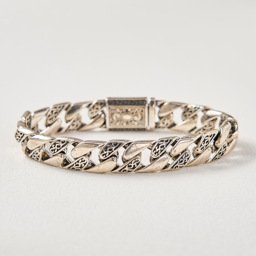 HilalHaven Ornate Arabesque Etched Clasp Heavy‑Link Timeless Daily Bracelet  - image 4