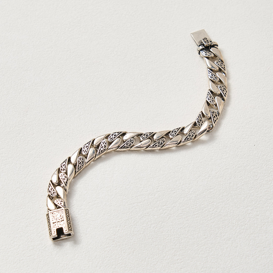 HilalHaven Ornate Arabesque Etched Clasp Heavy‑Link Timeless Daily Bracelet  - image 5