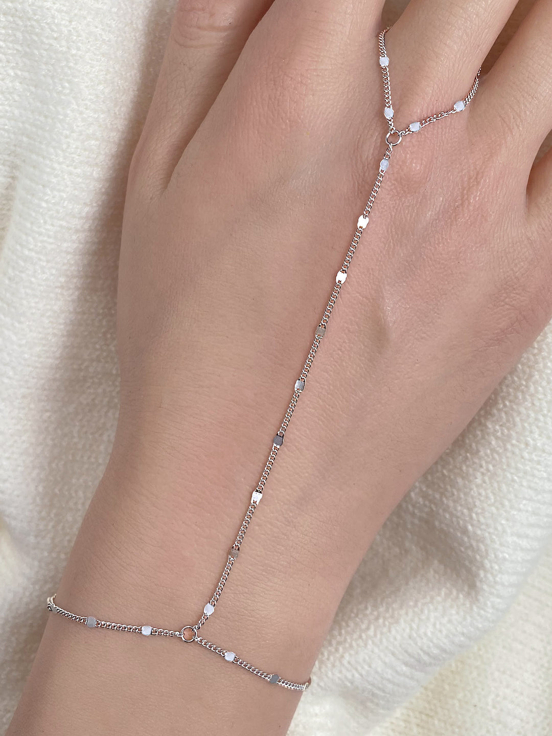 HilalHaven Luminous Thread Linked Ring‑Hand Chains - image 5