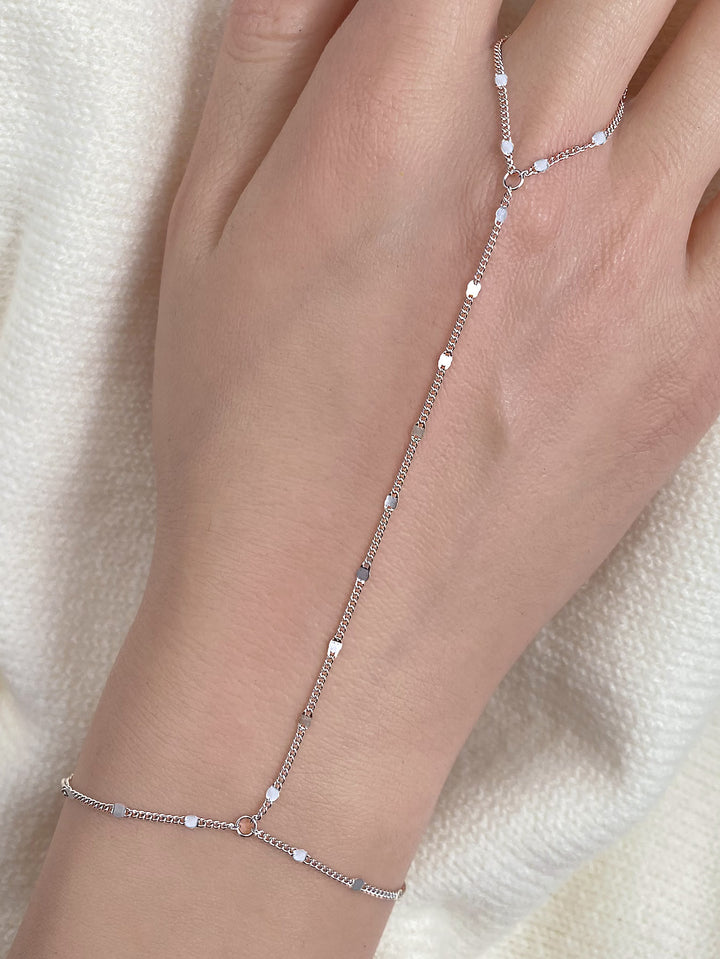 HilalHaven Luminous Thread Linked Ring‑Hand Chains - image 5
